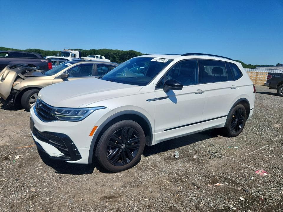 2022 VOLKSWAGEN TIGUAN SE R-LINE BLACK - 1