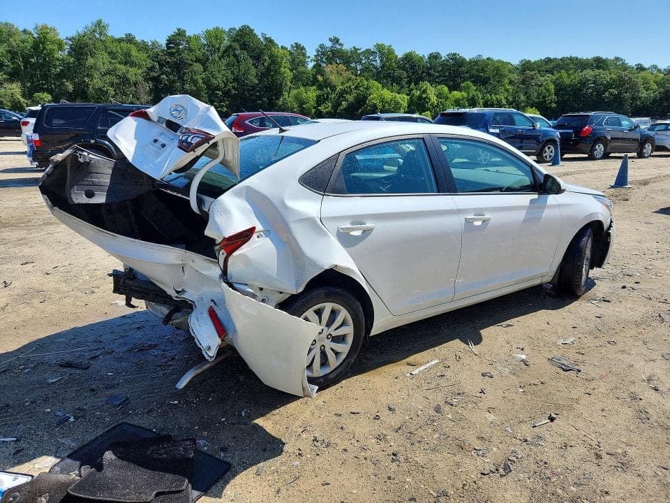 2022 HYUNDAI ACCENT SE 3