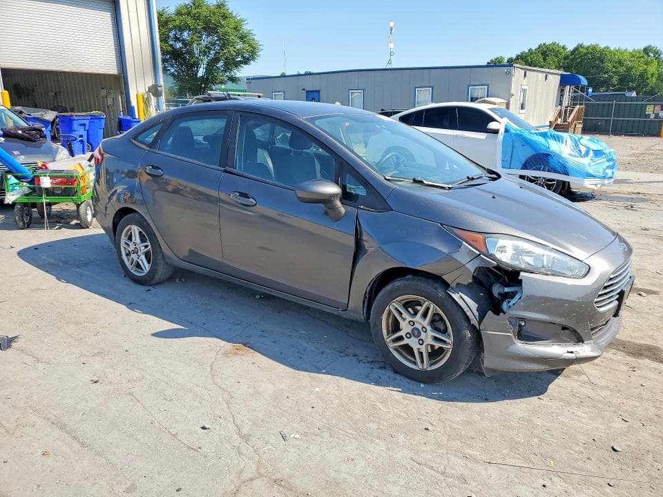 2017 FORD FIESTA SE 4