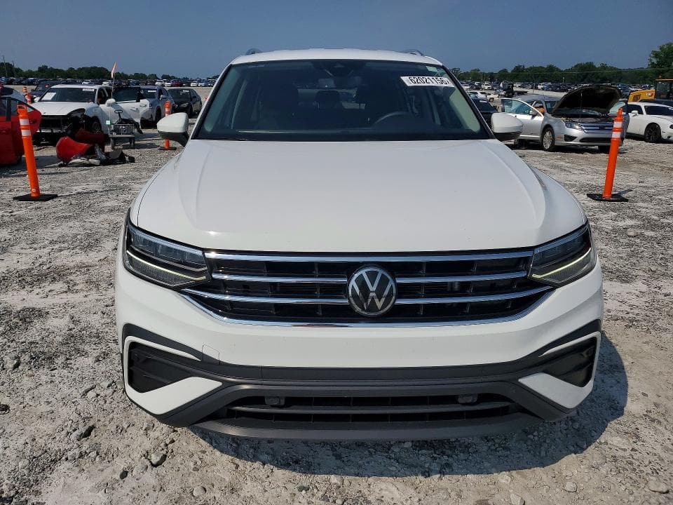 2022 VOLKSWAGEN TIGUAN SE 5