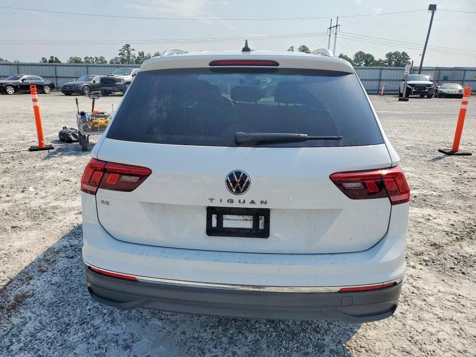 2022 VOLKSWAGEN TIGUAN SE 6
