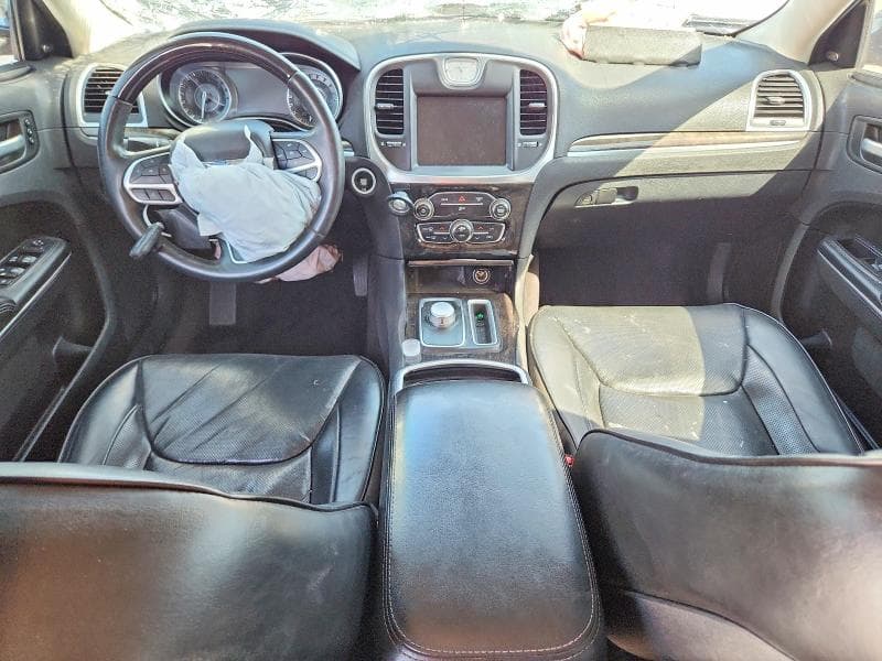 2017 CHRYSLER 300C 8