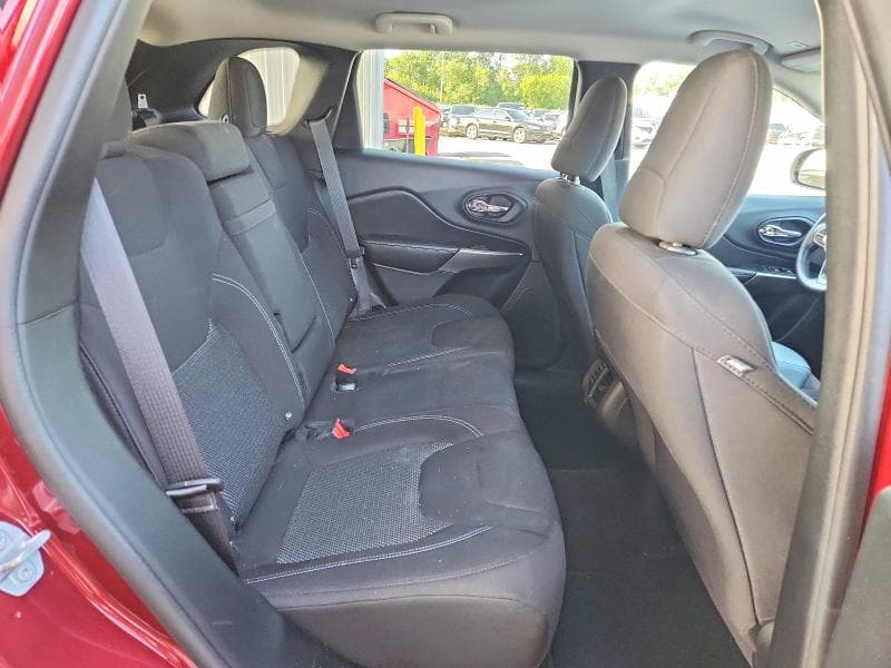 2019 JEEP CHEROKEE LATITUDE 11