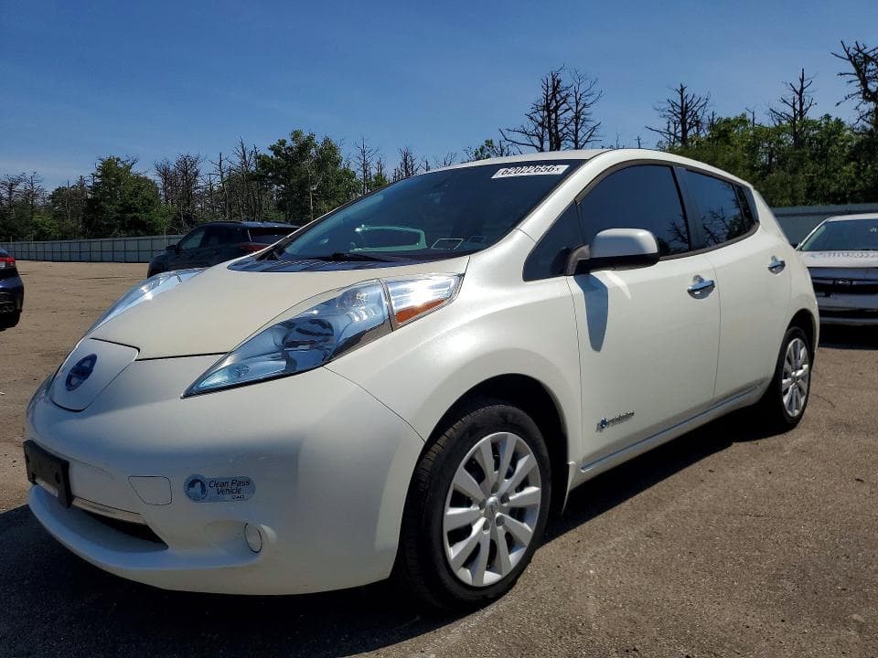 2017 NISSAN LEF 1