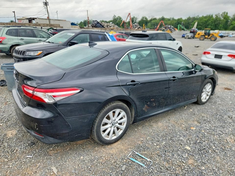 2019 TOYOTA CAMRY LE LE 4