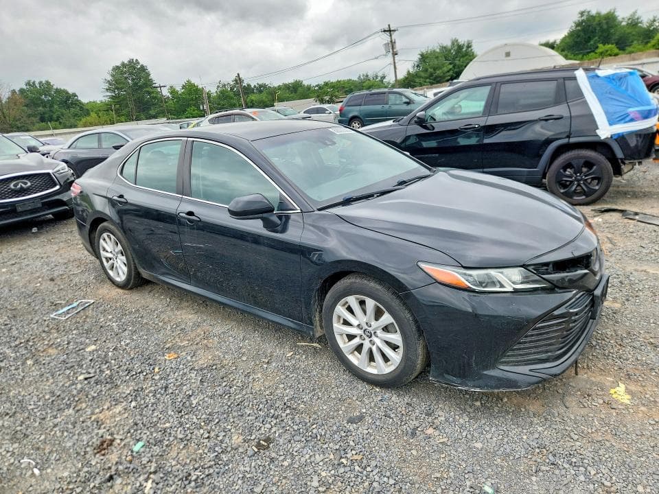 2019 TOYOTA CAMRY LE LE 5