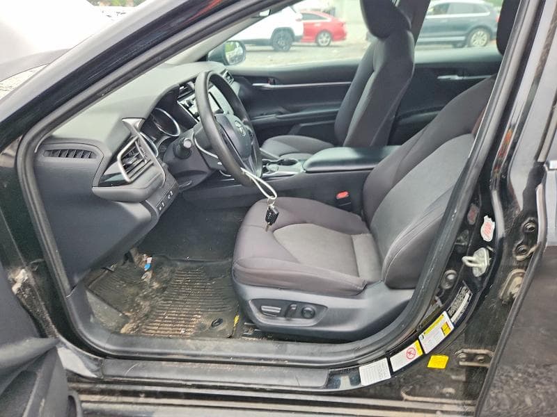 2019 TOYOTA CAMRY LE LE 8