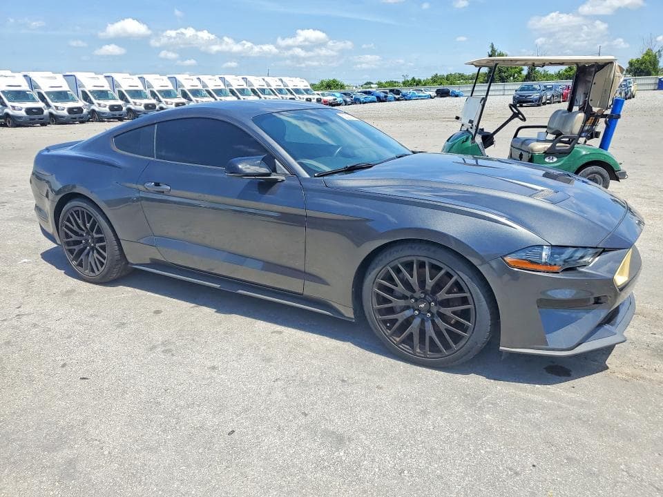 2019 FORD MUSTANG 4