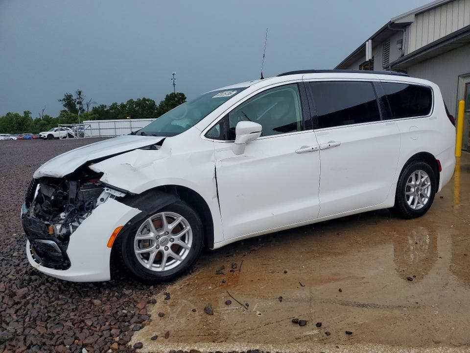 2022 CHRYSLER PACIFICA TOURING L - 1