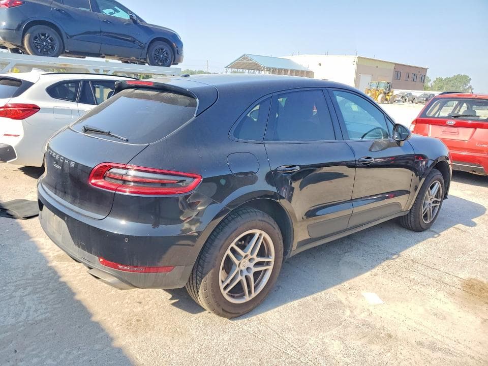2018 PORSCHE MACAN 3