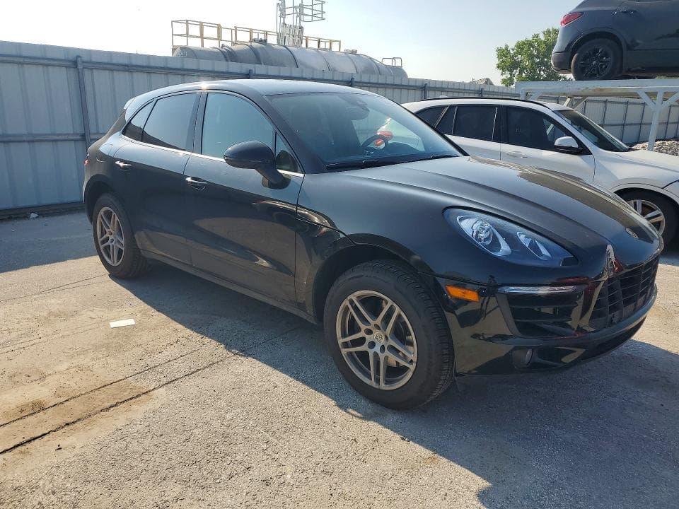 2018 PORSCHE MACAN 4