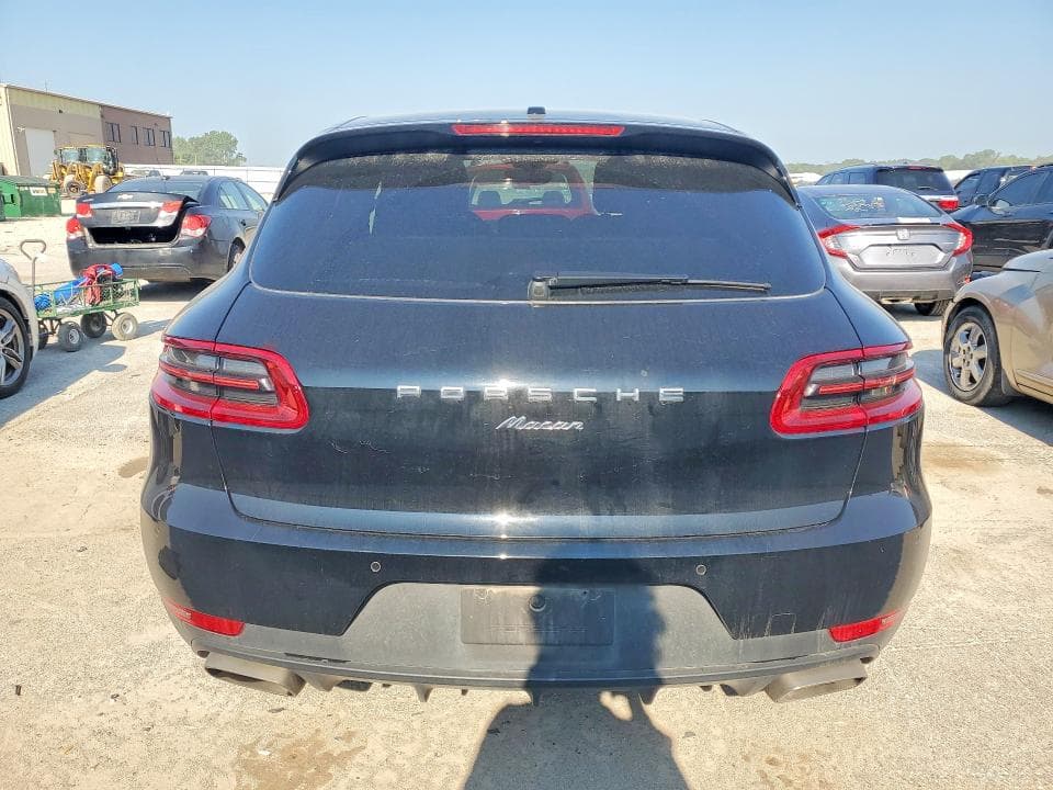 2018 PORSCHE MACAN 6