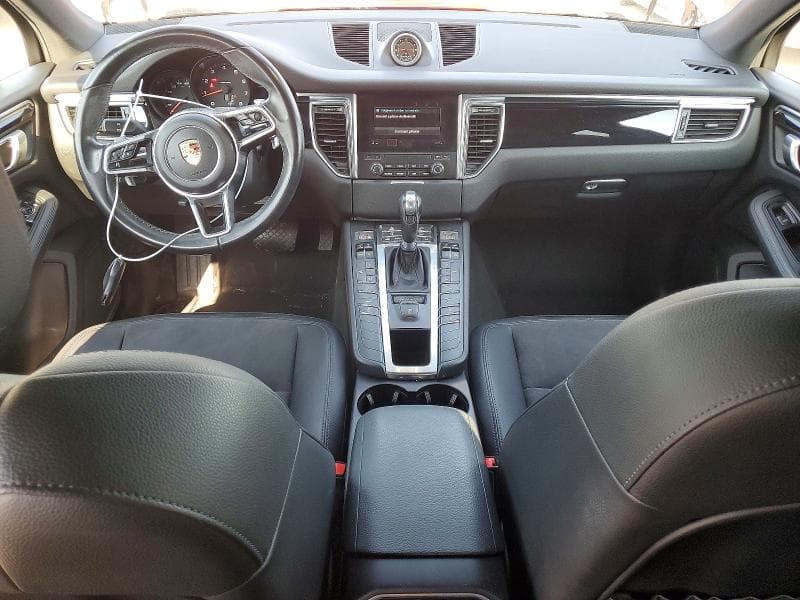 2018 PORSCHE MACAN 8
