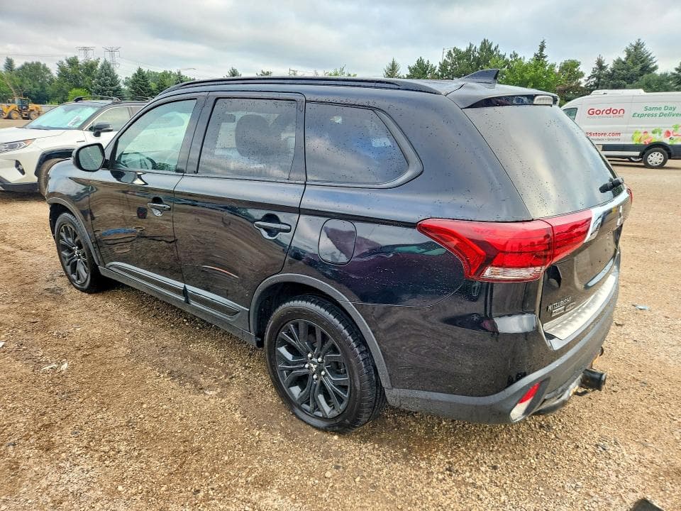 2018 MITSUBISHI OUTLANDER SE 2