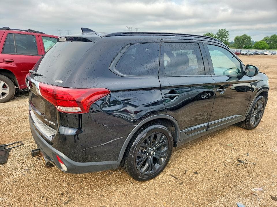 2018 MITSUBISHI OUTLANDER SE 3