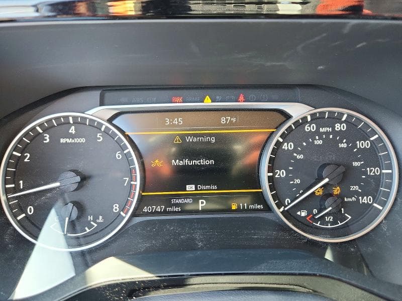 2023 NISSAN PATHFINDER SL 9