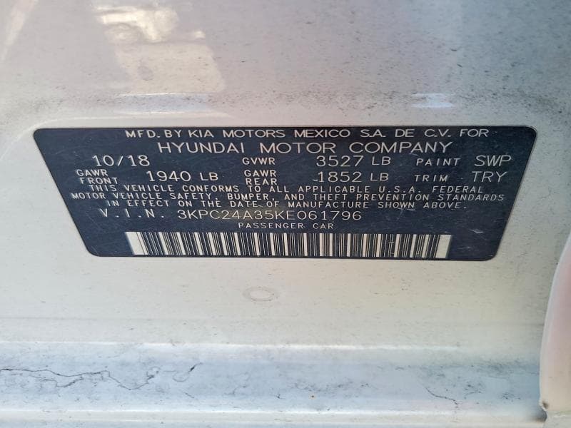 2019 HYUNDAI ACCENT SE 12