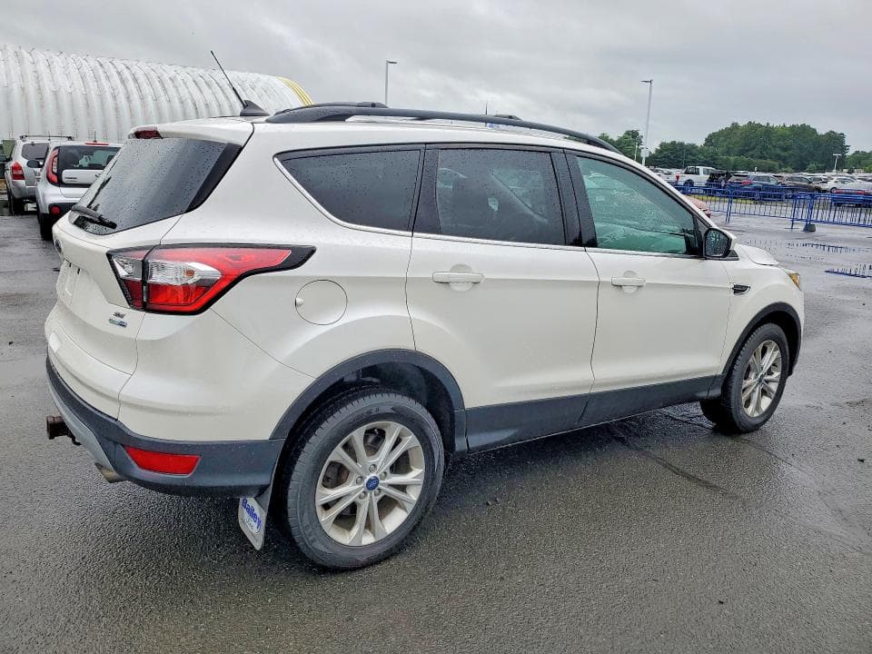 2018 FORD ESCAPE SE SE 3