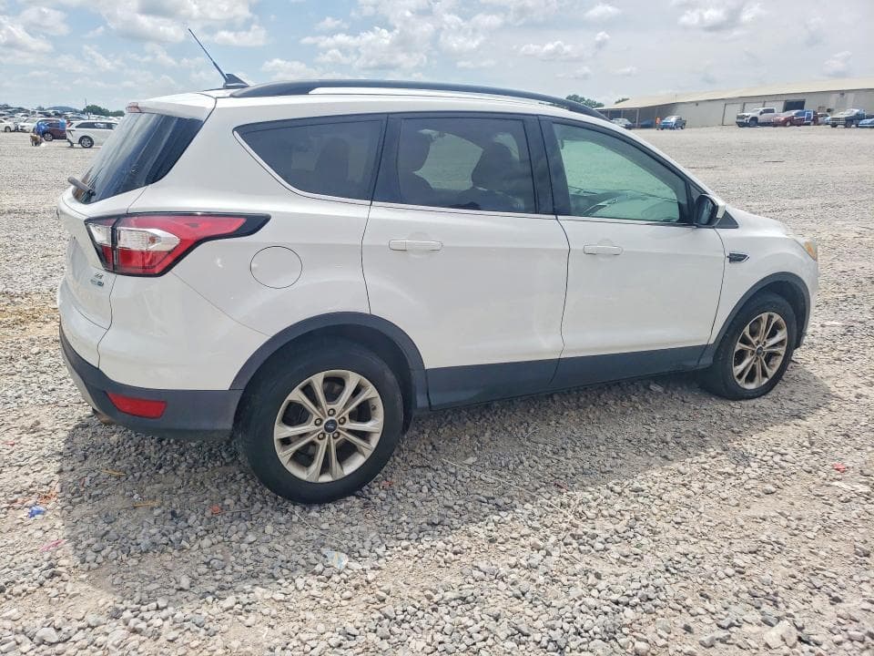 2018 FORD ESCAPE SE SE 3