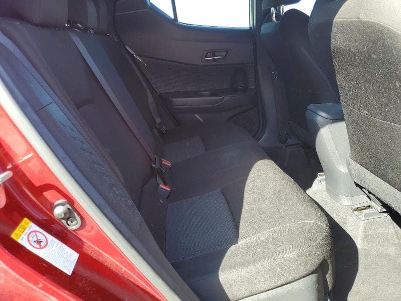 2019 TOYOTA C-HR XLE 11