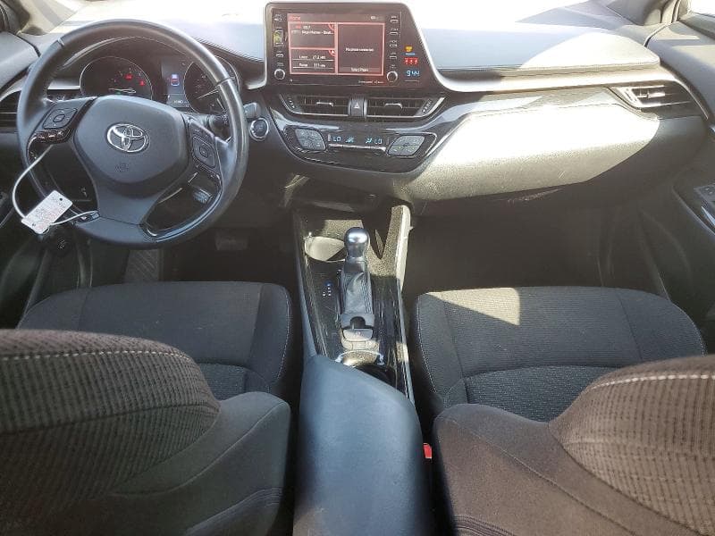 2019 TOYOTA C-HR XLE 8