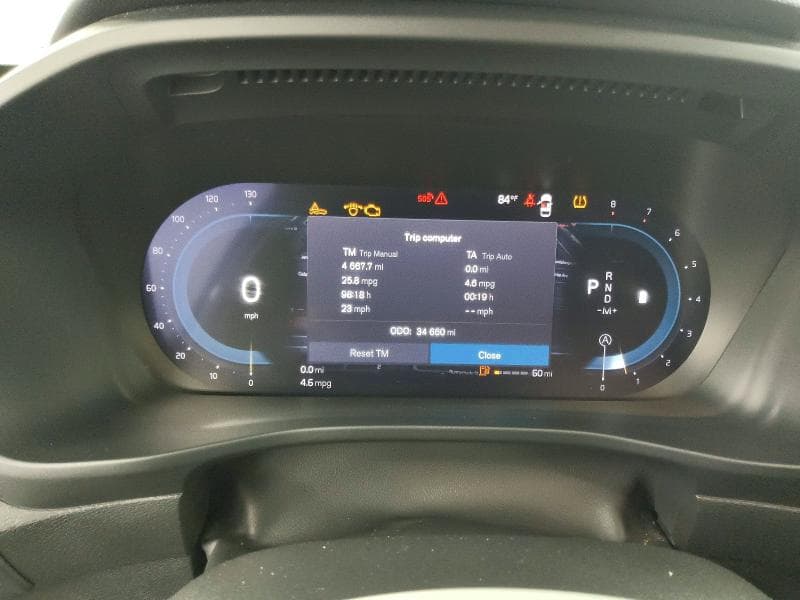 2024 VOLVO XC40 CORE 9
