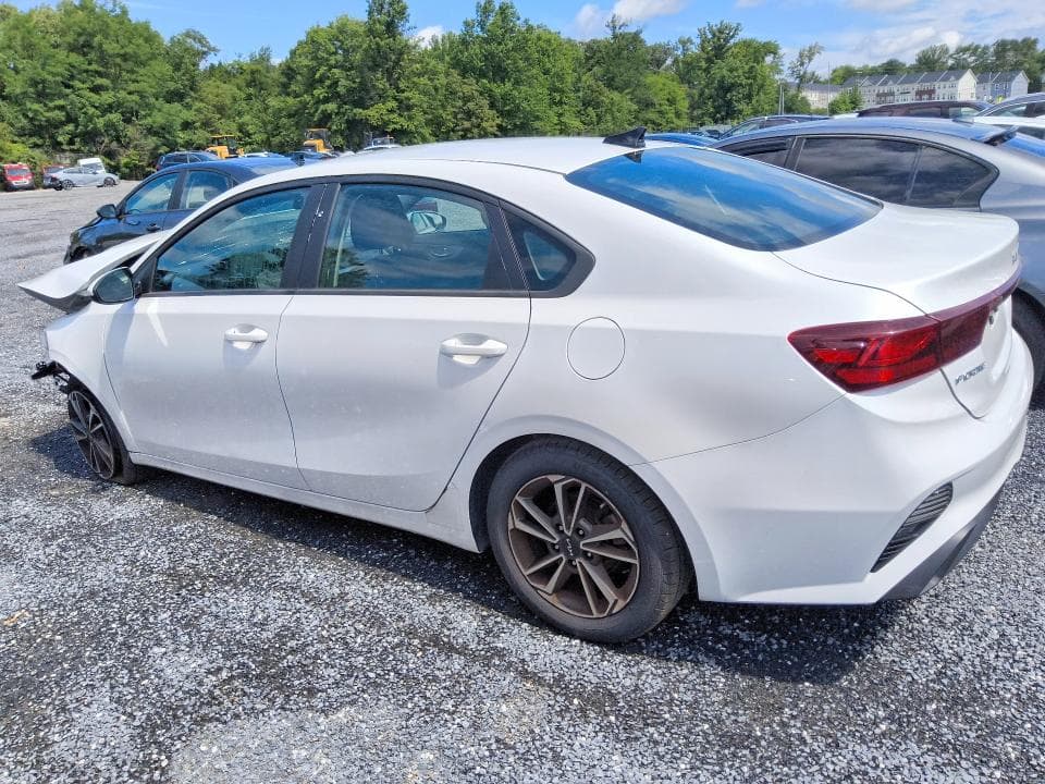 2023 KIA FORTE LXS 2