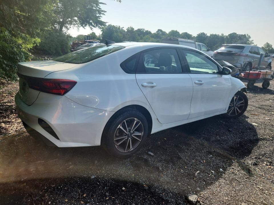 2023 KIA FORTE LXS 3
