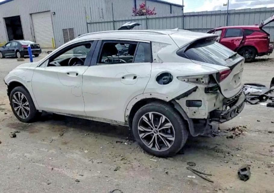 2018 INFINITI QX30 PREMIUM 2
