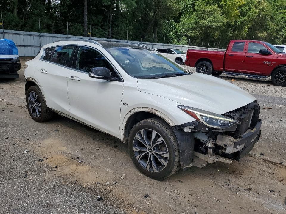 2018 INFINITI QX30 PREMIUM 4