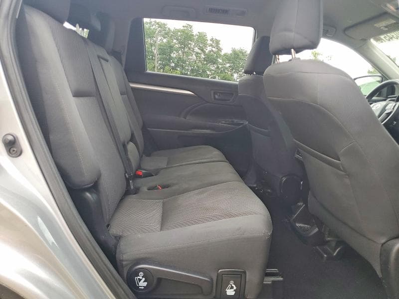 2019 TOYOTA HIGHLANDER LE 11