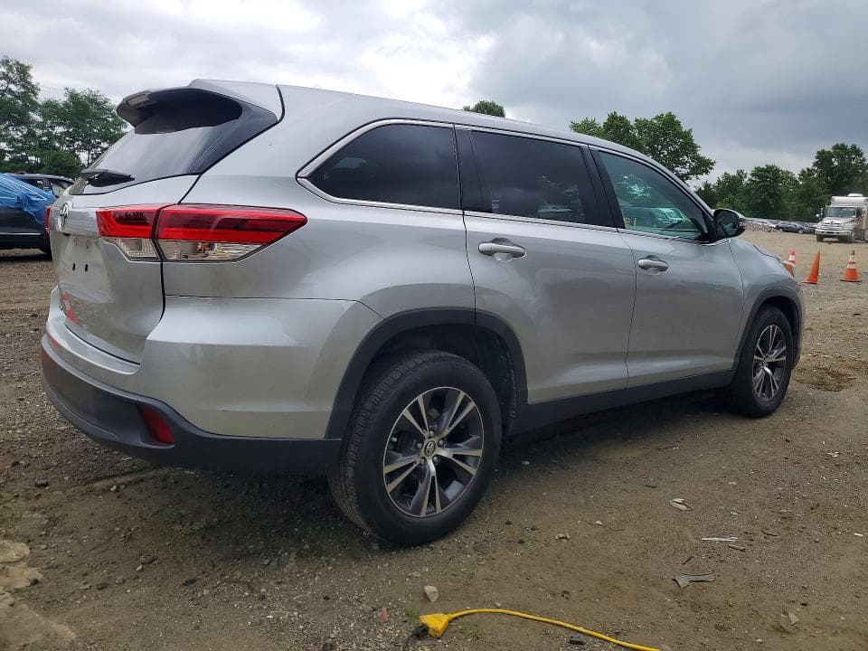 2019 TOYOTA HIGHLANDER LE 3