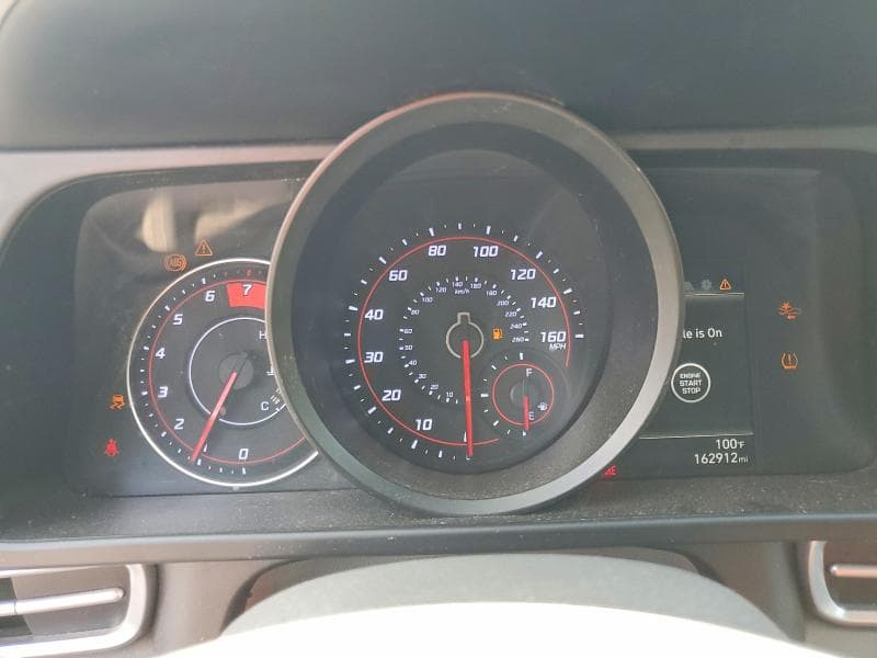 2022 HYUNDAI ELANTRA SEL 9