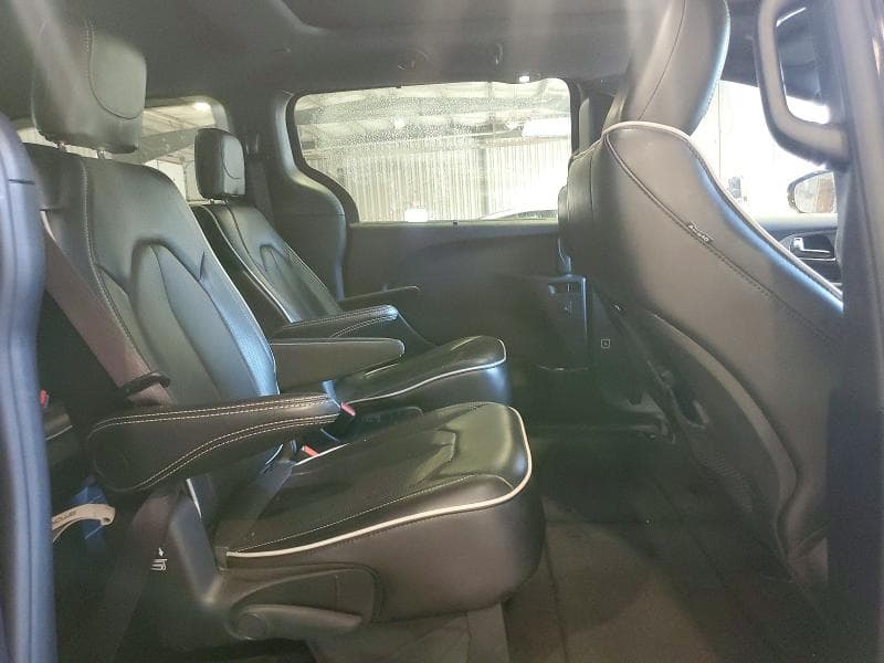 2027 CHRYSLER 200 CONVERTIBLE LIMITED 11