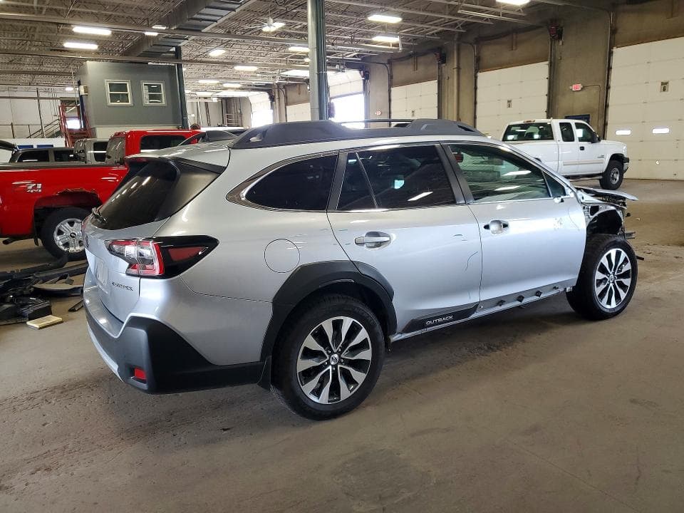 2023 SUBARU OUTBACK LIMITED 3