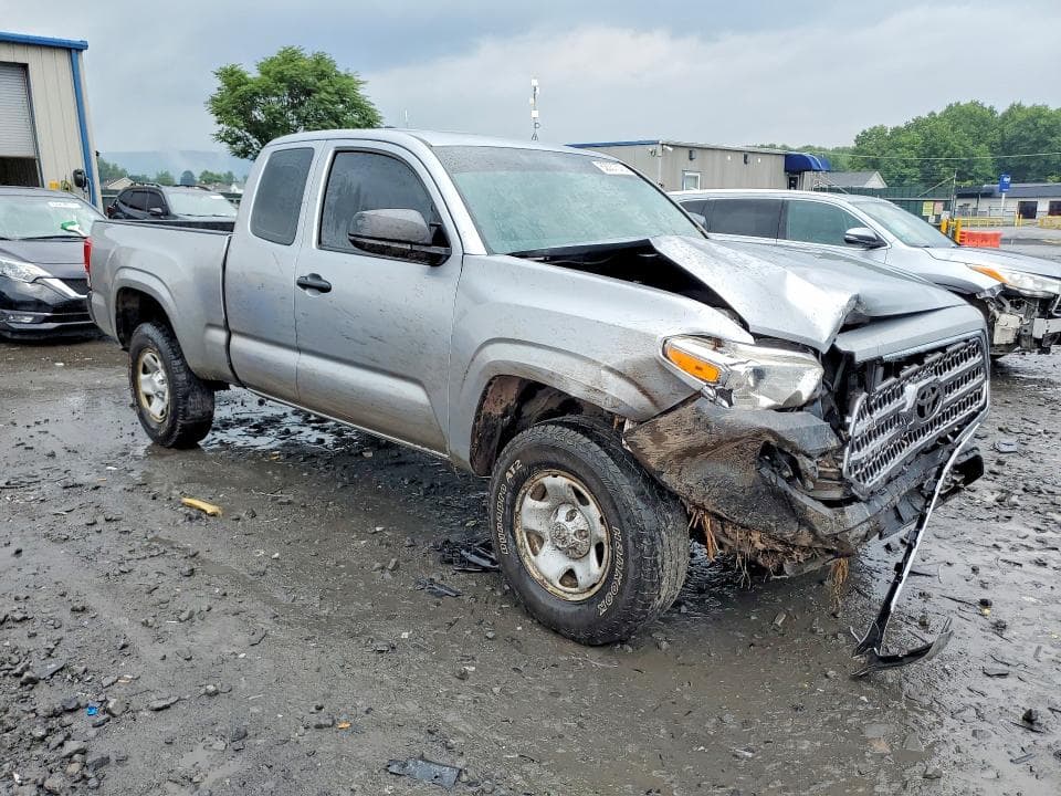 2017 TOYOTA TACOMA SR 4