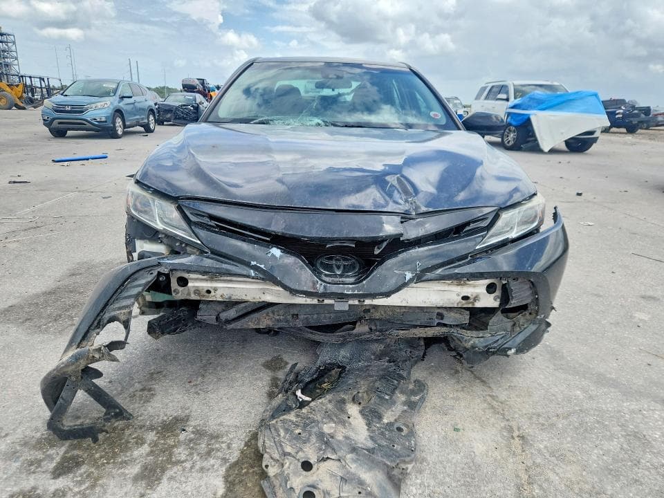 2020 TOYOTA CAMRY LE 5