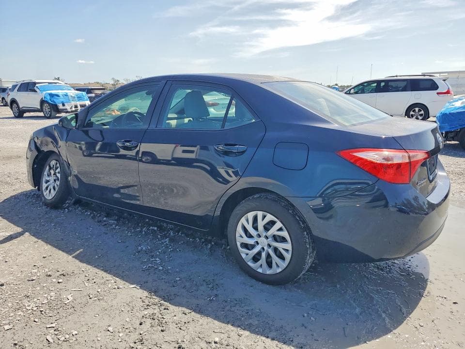 2018 TOYOTA COROLLA LE 2
