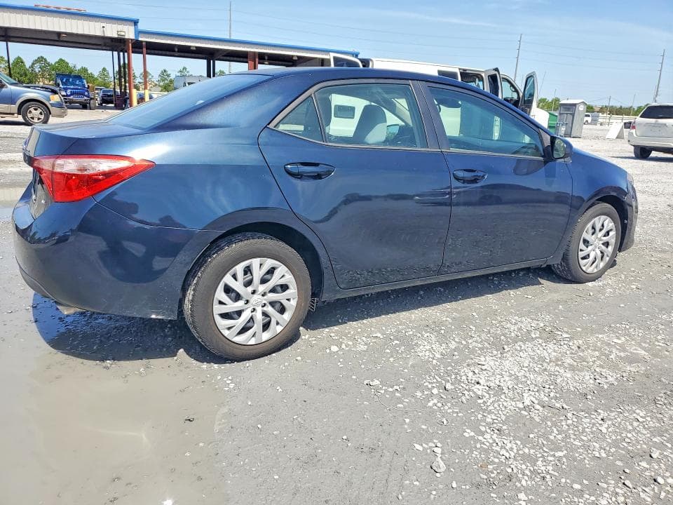 2018 TOYOTA COROLLA LE 3