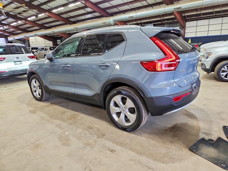 2020 VOLVO XC40 T5 MOMENTUM T5 MOMENTUM 3