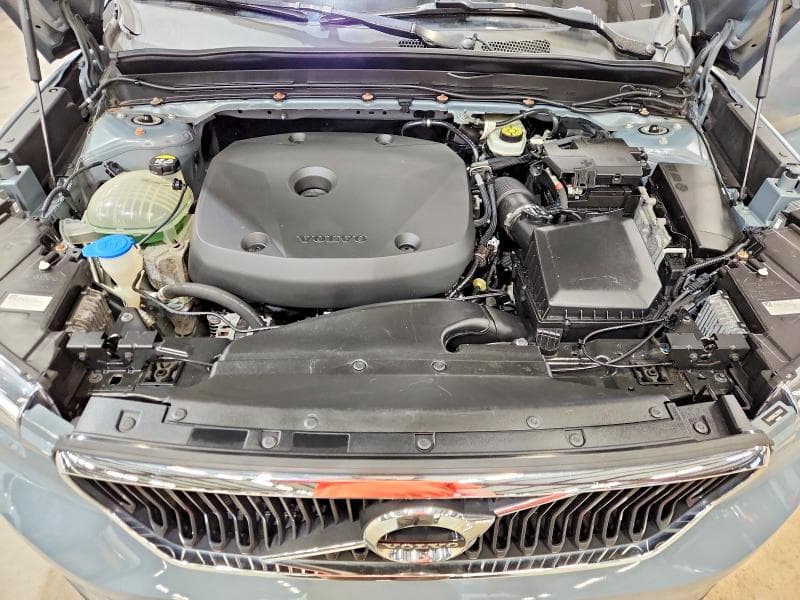 2020 VOLVO XC40 T5 MOMENTUM T5 MOMENTUM 13