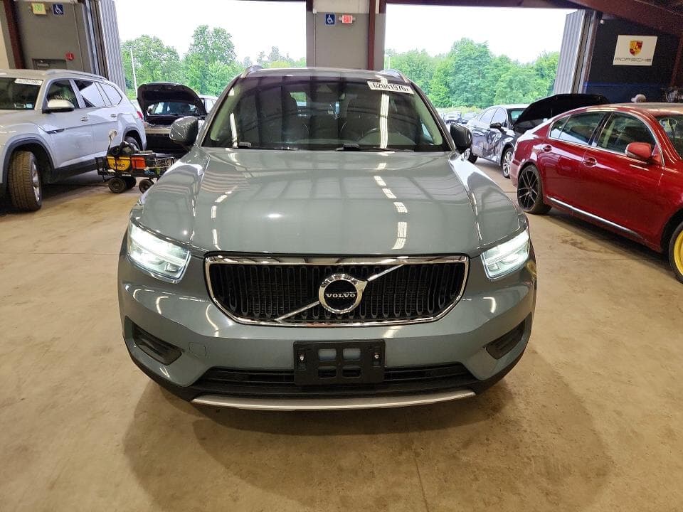 2020 VOLVO XC40 T5 MOMENTUM T5 MOMENTUM 6