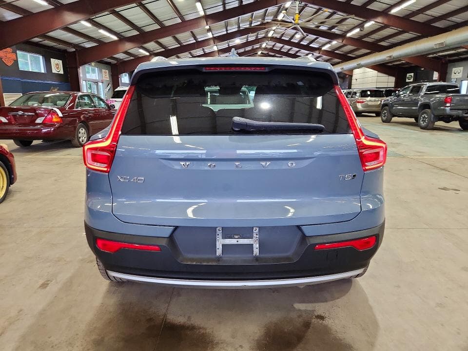 2020 VOLVO XC40 T5 MOMENTUM T5 MOMENTUM 7