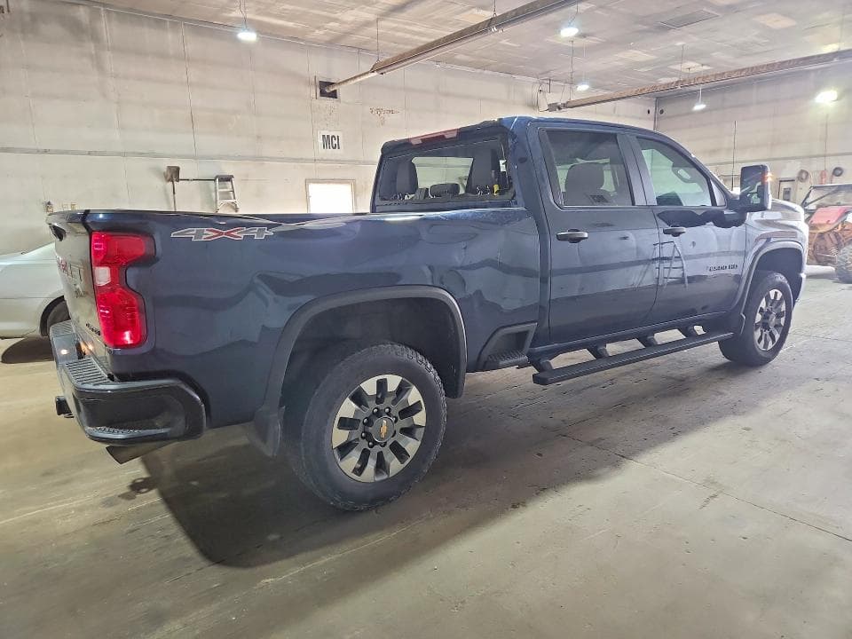 2023 CHEVROLET SILVERADO K2500 CUSTOM 3