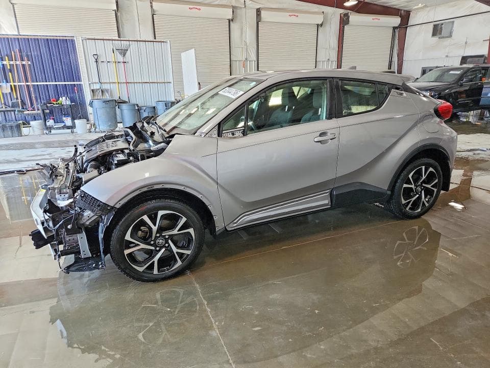 2018 TOYOTA C-HR XLE PREMIUM - 1