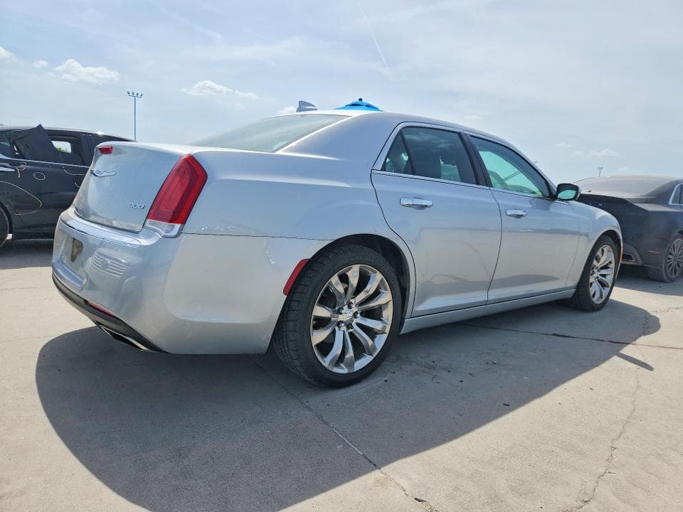 2020 CHRYSLER 300 LIMITED 3