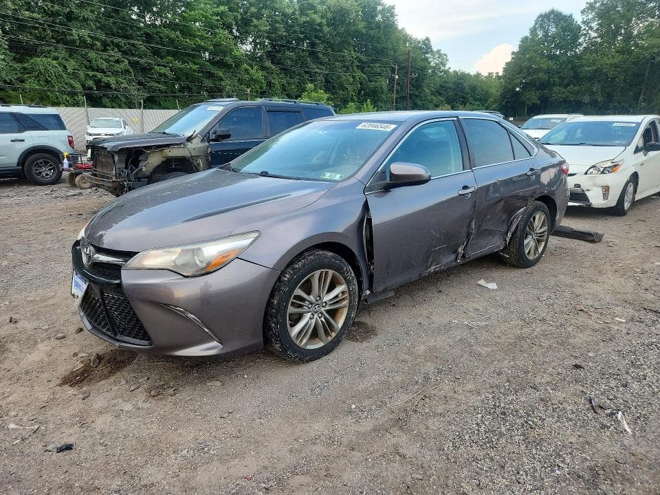 2017 TOYOTA CAMRY SE - 1
