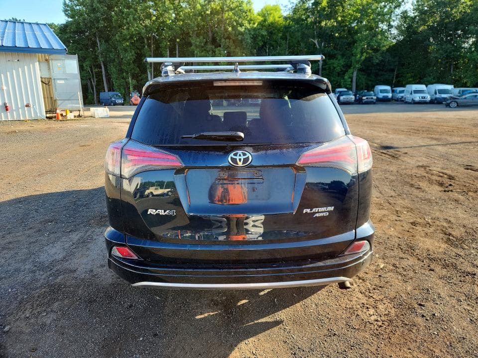 2017 TOYOTA RAV4 PLATINUM 6