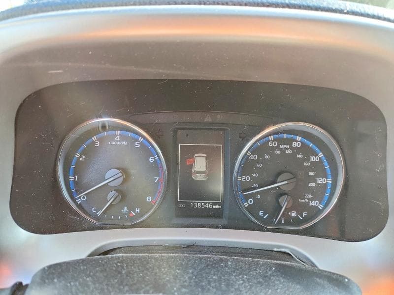 2017 TOYOTA RAV4 PLATINUM 9