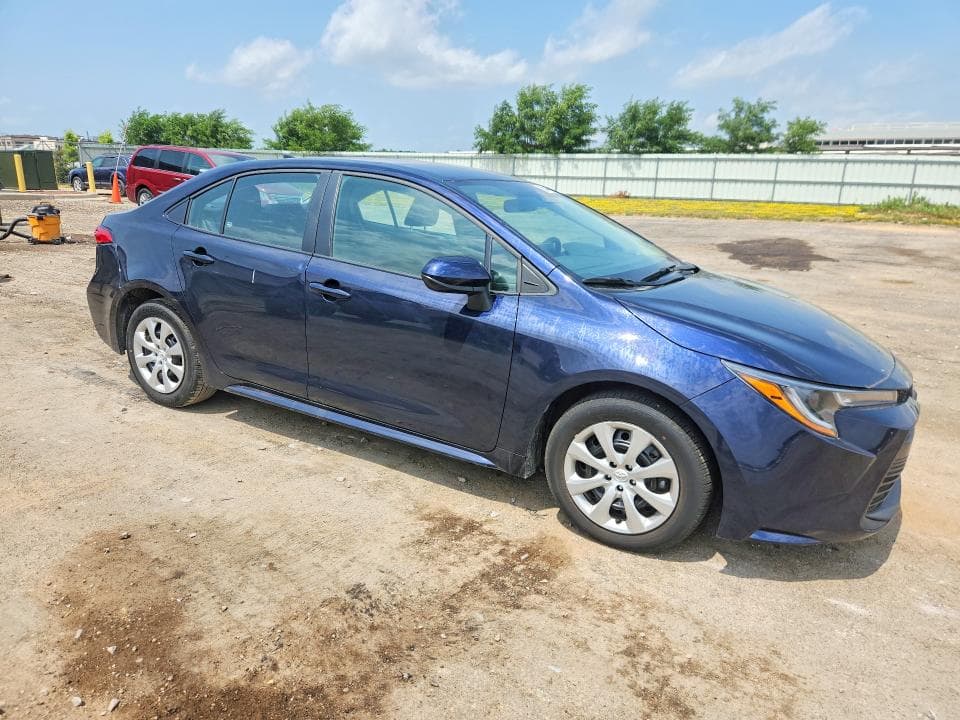 2025 TOYOTA COROLLA LE 4